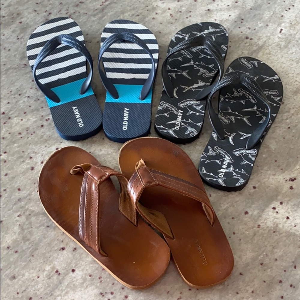 Three Pairs of Flip Flops